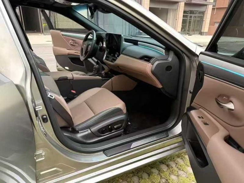 东莞25年雷克萨斯ES3