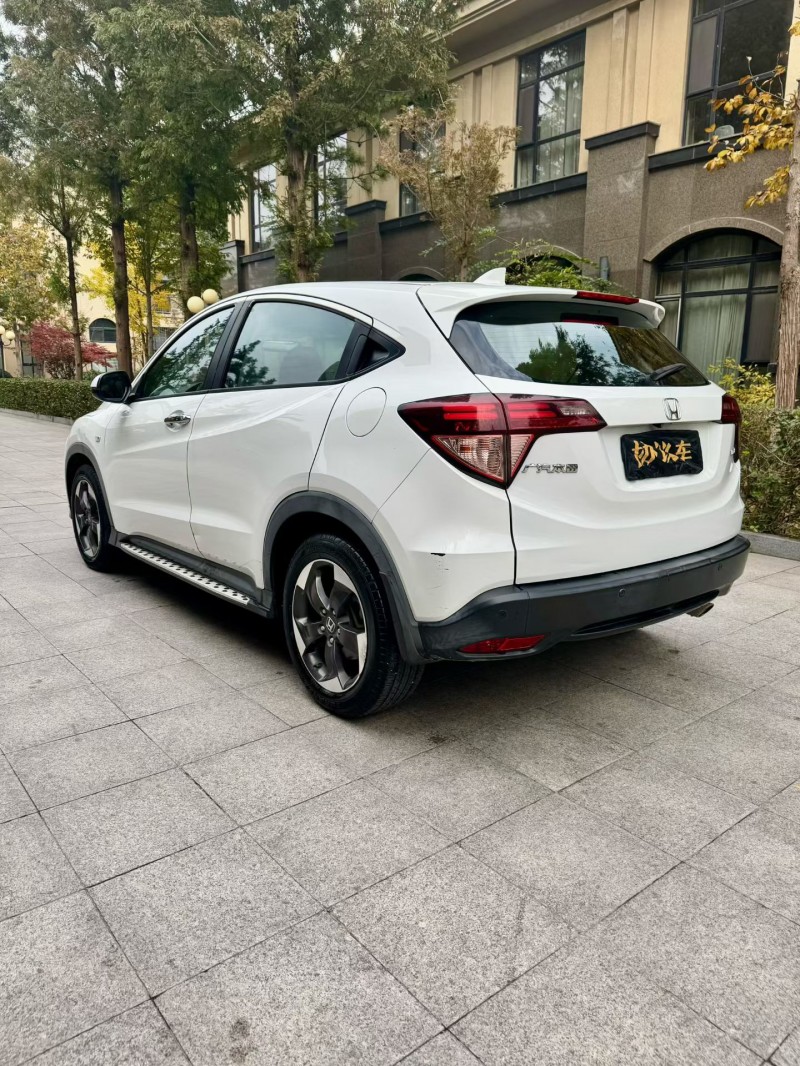 烟台17年本田缤智5