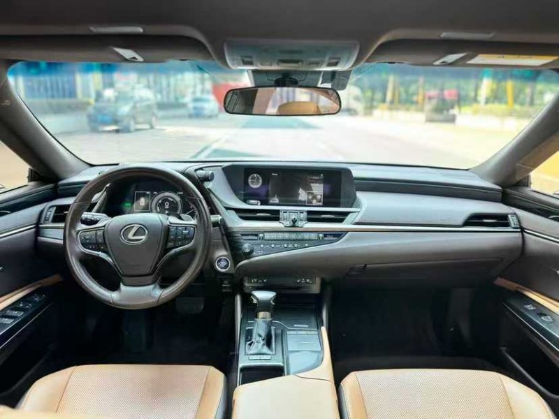 东莞21年雷克萨斯ES5