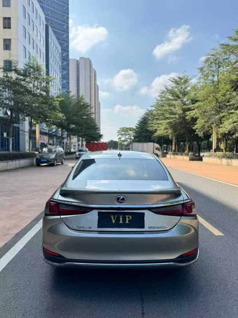 东莞21年雷克萨斯ES9