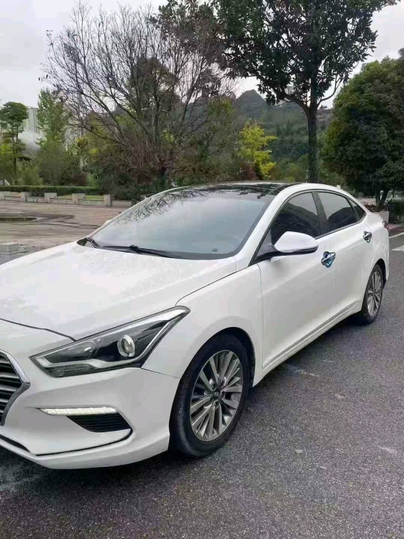 安顺20年现代名图3