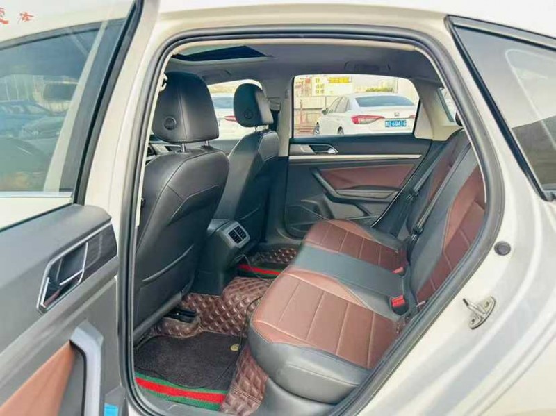 东莞19年大众朗逸5