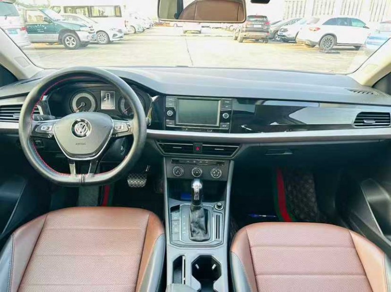 东莞19年大众朗逸6