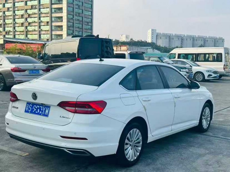 东莞19年大众朗逸8