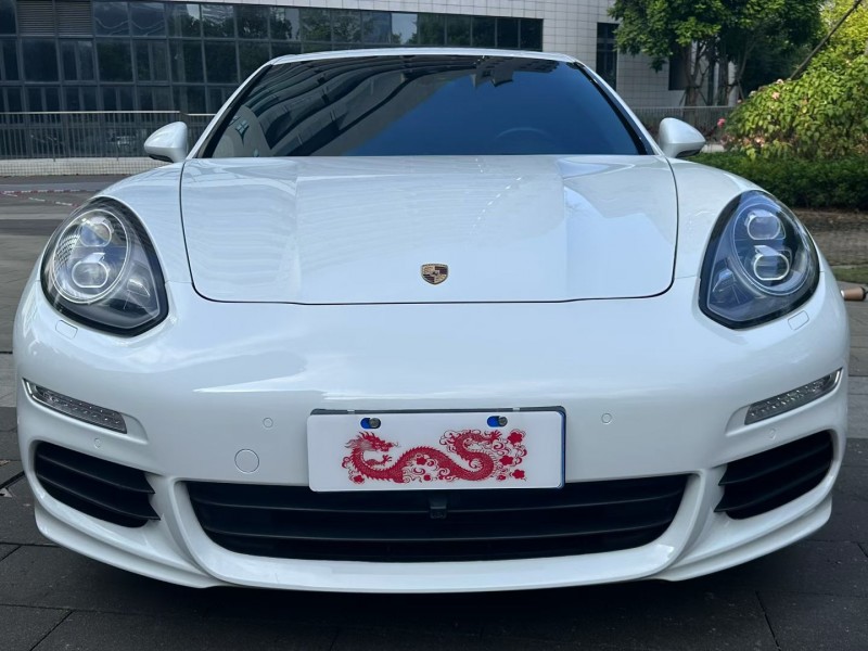 佛山16年保时捷帕拉梅拉1