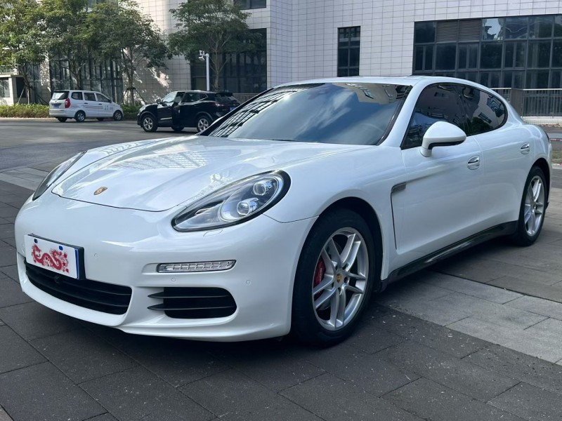 佛山16年保时捷帕拉梅拉3