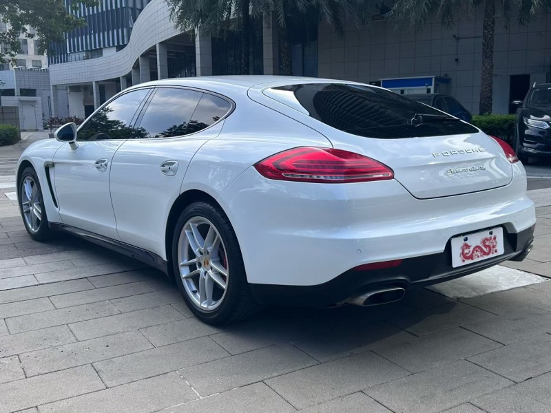 佛山16年保时捷帕拉梅拉7