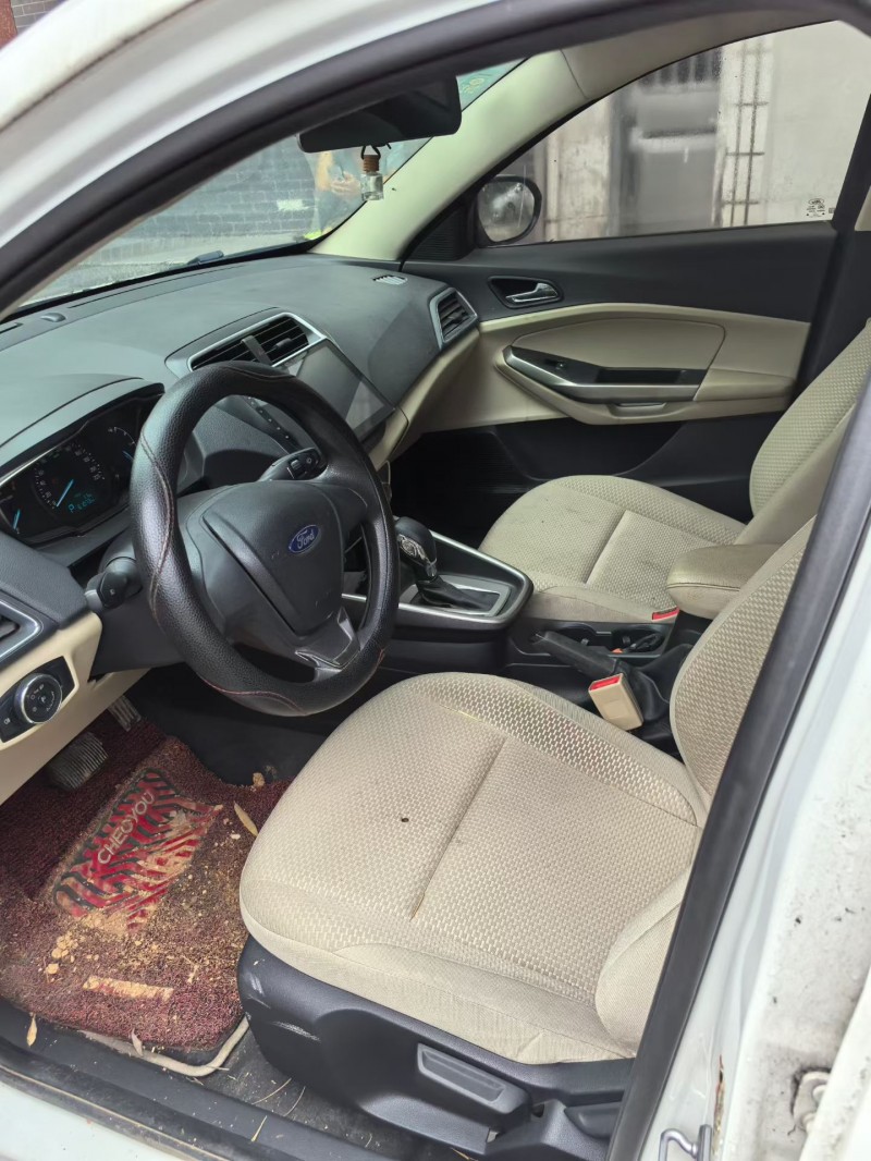 宣城18年福特福睿斯9