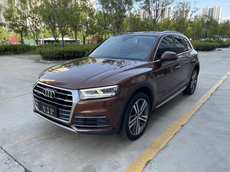 济宁19年奥迪Q52