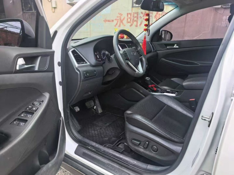 滨州18年现代途胜4