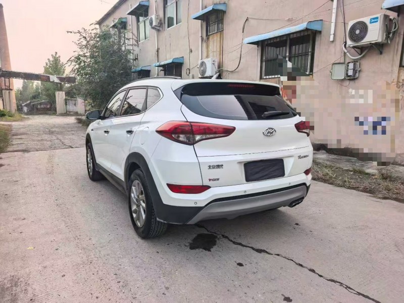 滨州18年现代途胜8