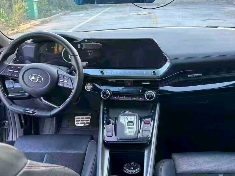 襄阳22年现代菲斯塔5