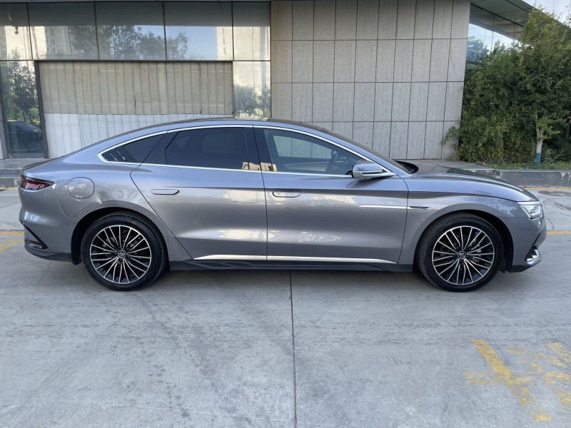 济宁24年比亚迪汉9