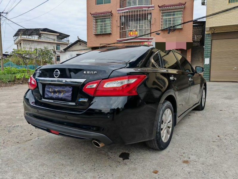 娄底17年日产天籁9