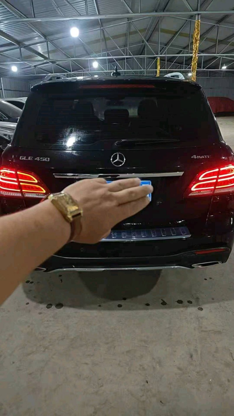 东营19年奔驰GLE6