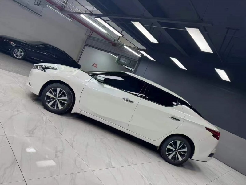 成都22年日产蓝鸟6