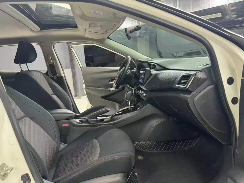 成都22年日产蓝鸟8