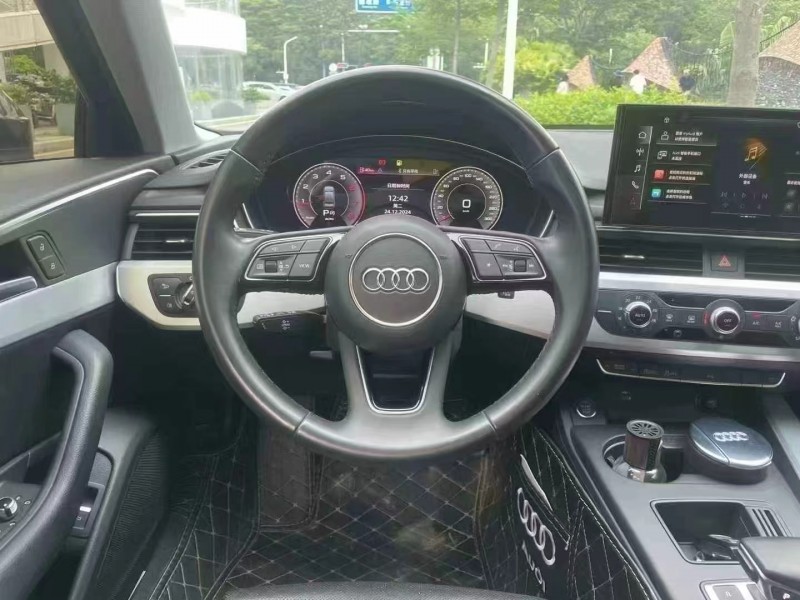 深圳22年奥迪A4L7