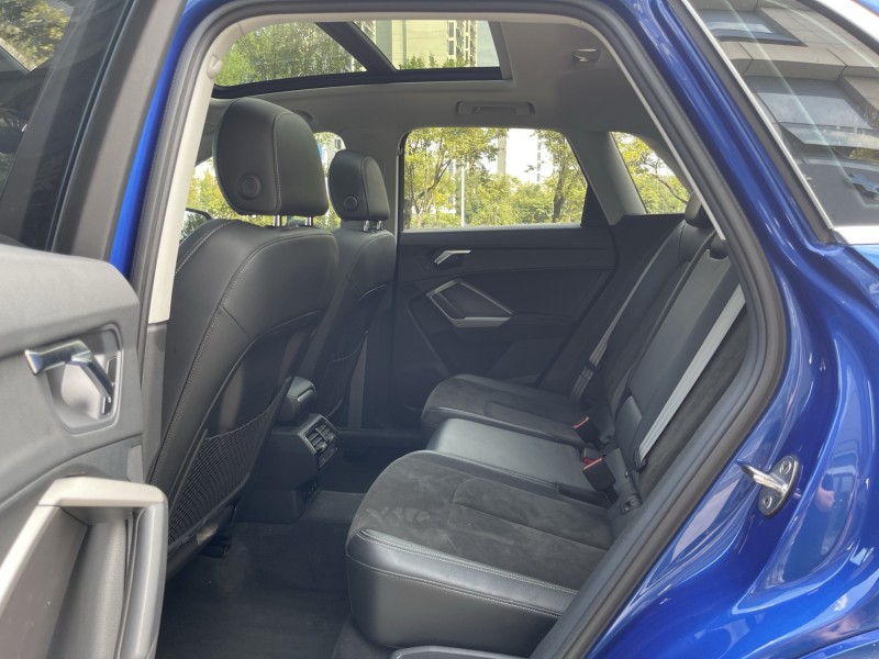 济宁21年奥迪Q36