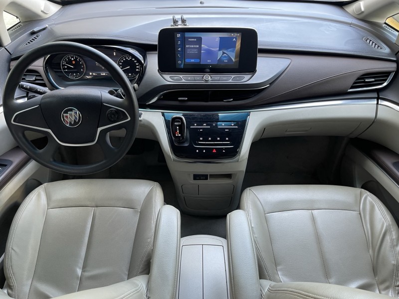 济宁22年别克GL83