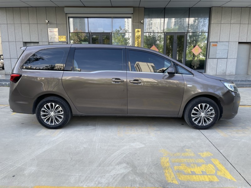 济宁22年别克GL88