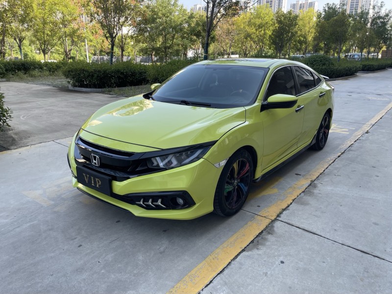 济宁19年本田思域2