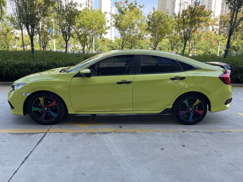 济宁19年本田思域8