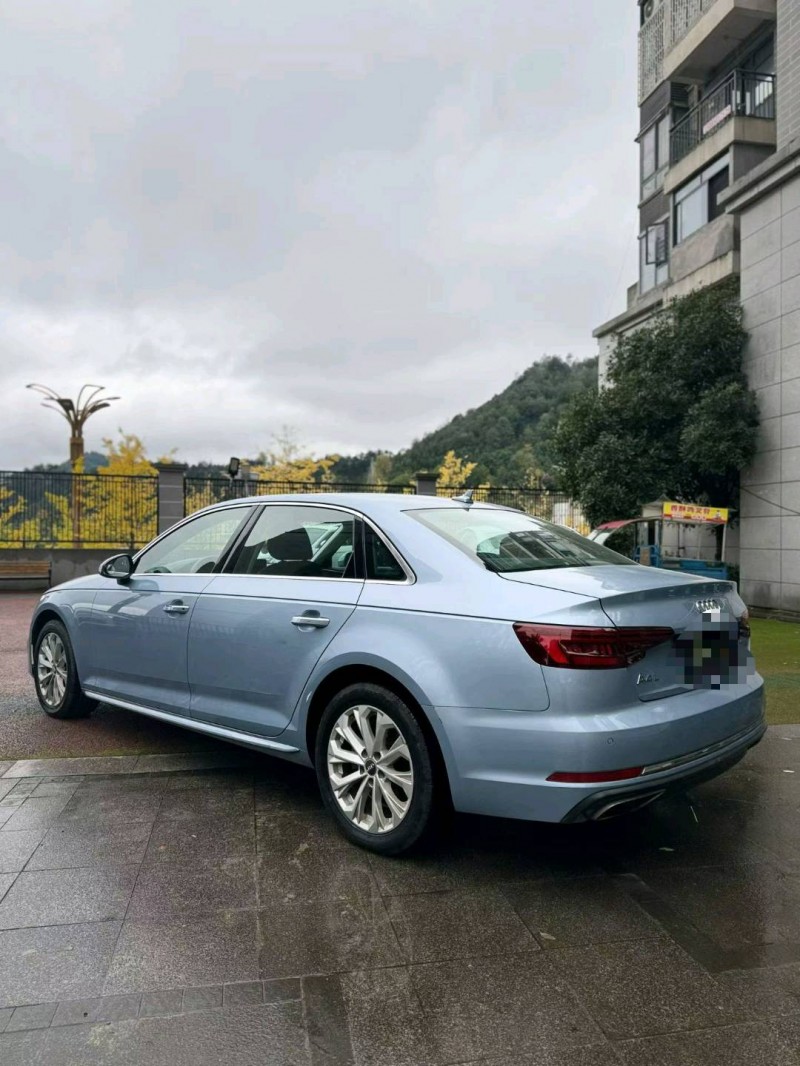 广州19年奥迪A4L9