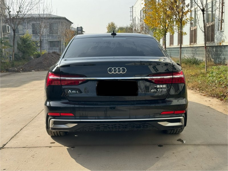 新乡25年奥迪A6L8