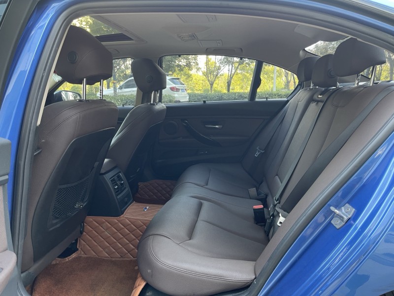 济宁19年宝马3系6