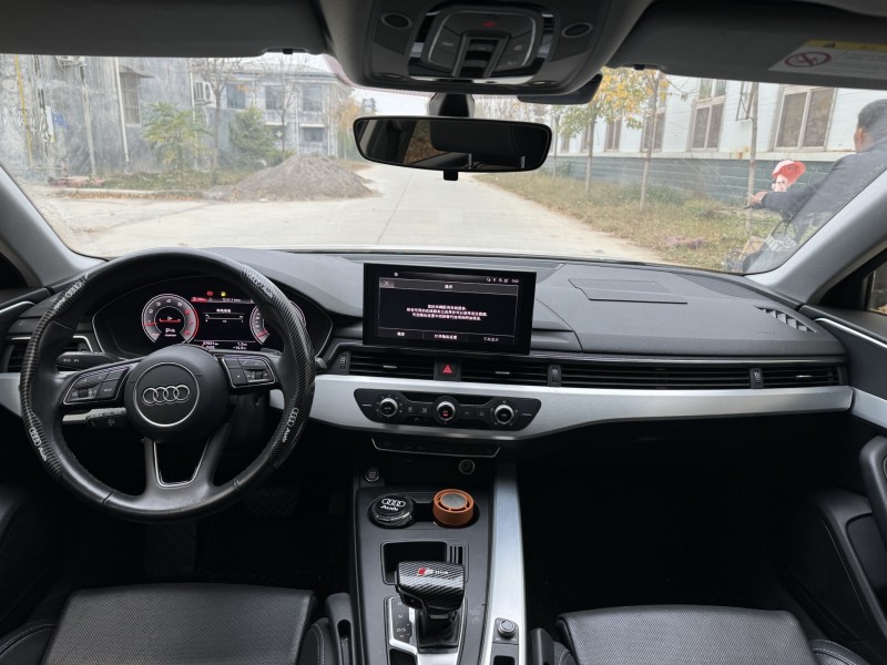 新乡22年奥迪A4L5