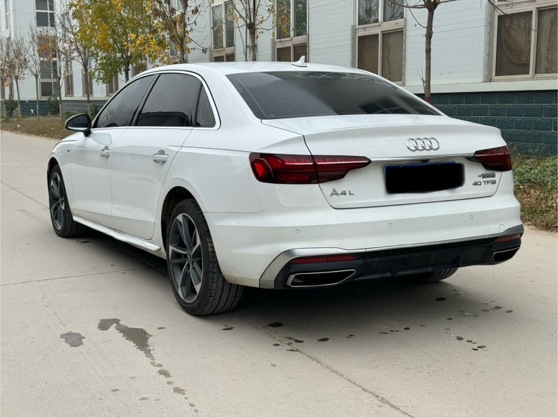 新乡22年奥迪A4L7