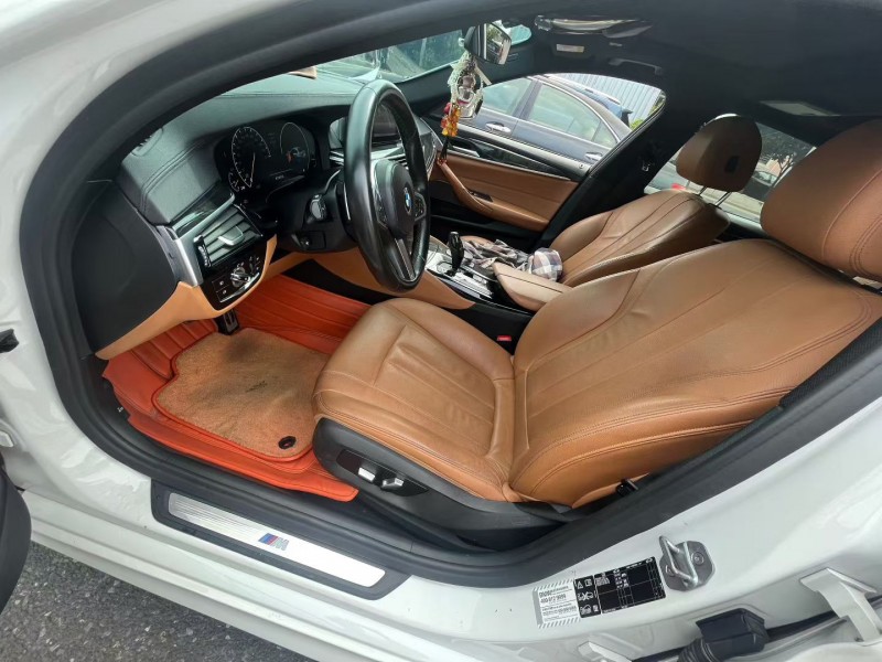 广州19年宝马5系4