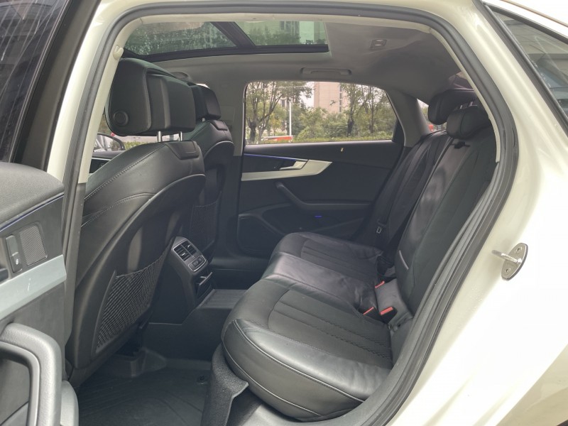 济宁19年奥迪A4L8