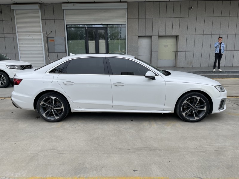 济宁21年奥迪A4L2