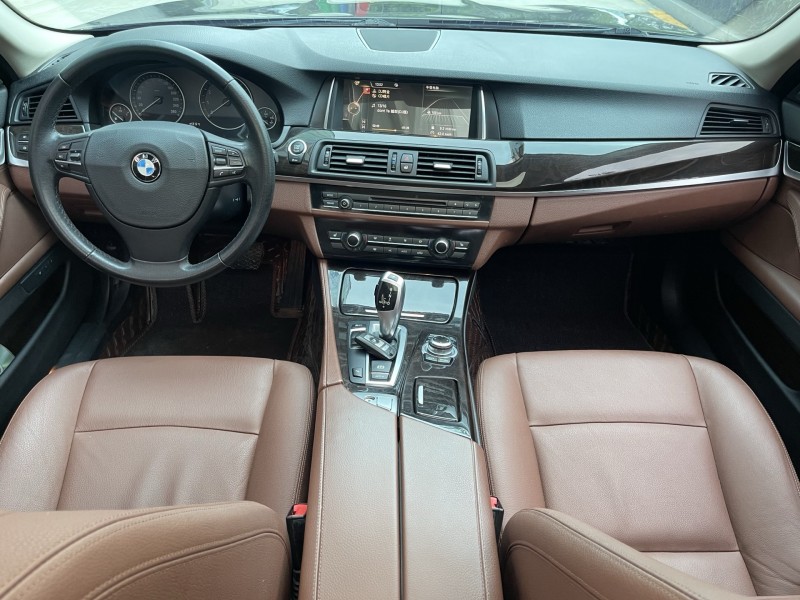 济宁16年宝马5系3