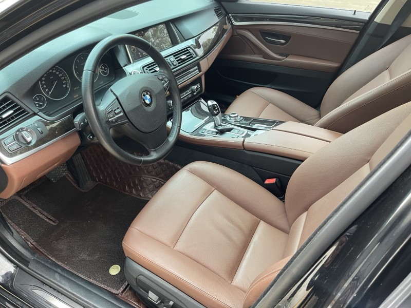 济宁16年宝马5系5