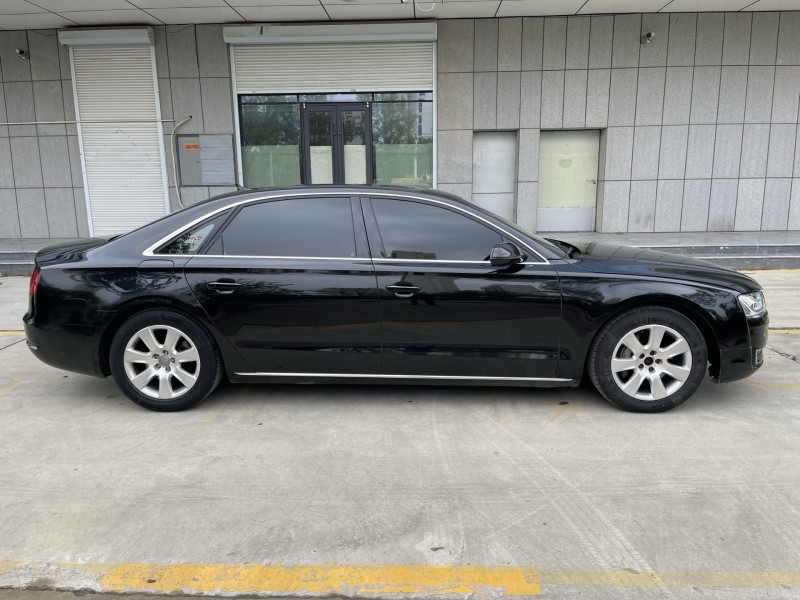 济宁14年奥迪A8L6