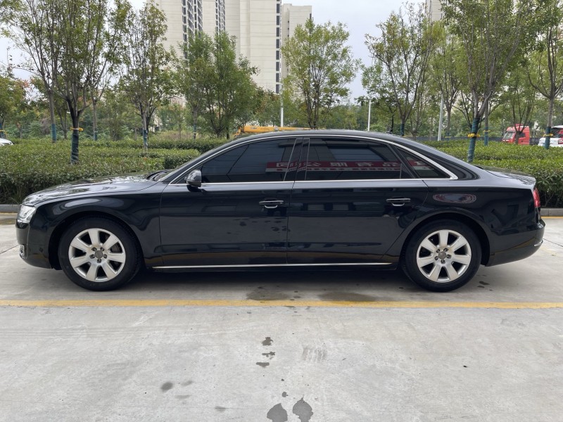 济宁14年奥迪A8L8