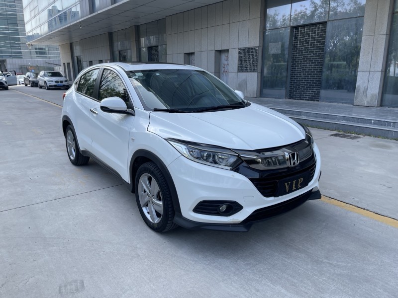 济宁21年本田缤智2