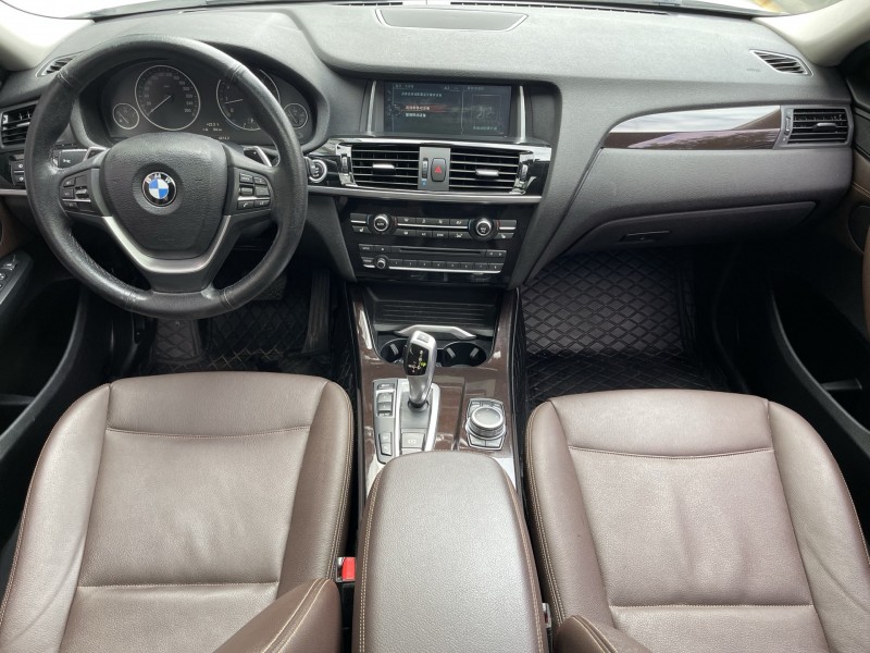 济宁18年宝马X43