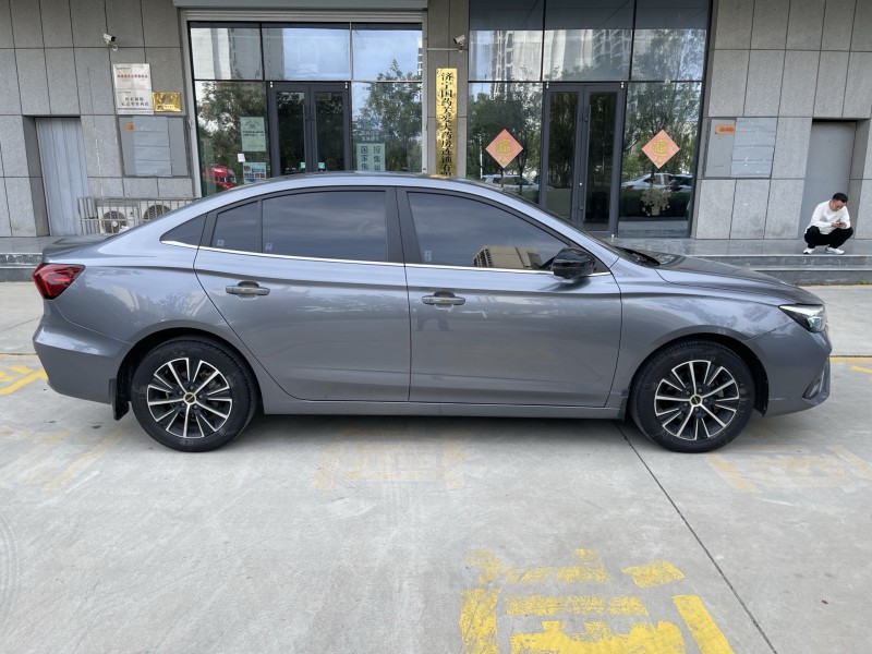 济宁22年荣威i56