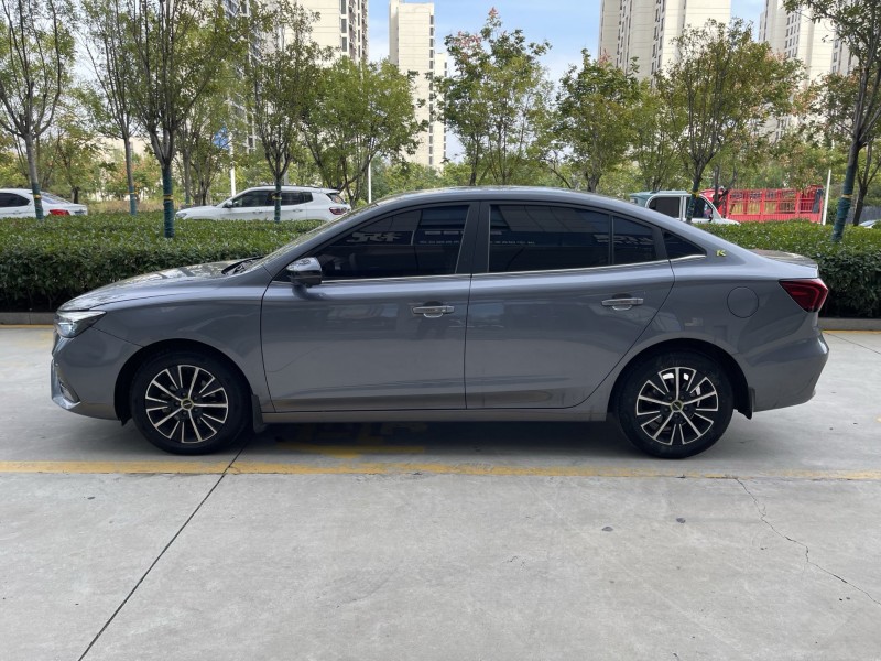 济宁22年荣威i58