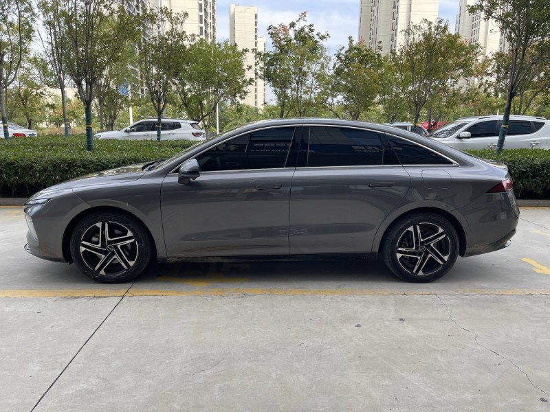 济宁24年荣威D77