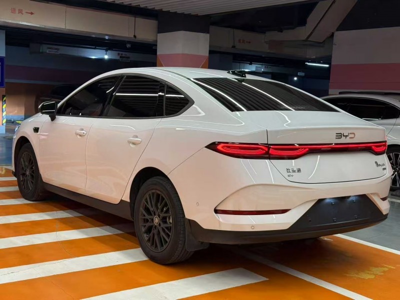 长沙25年比亚迪秦8