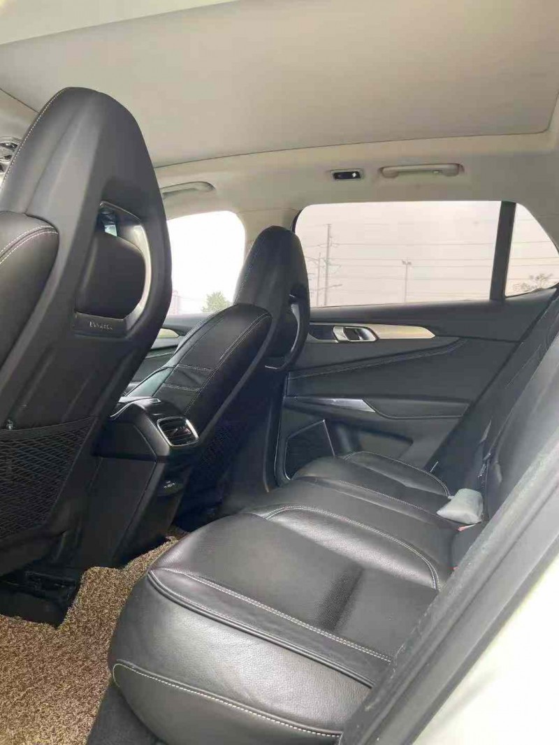 襄阳18年领克016