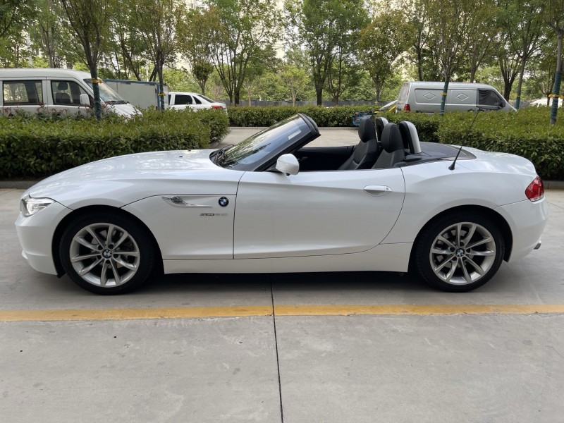 济宁17年宝马Z47