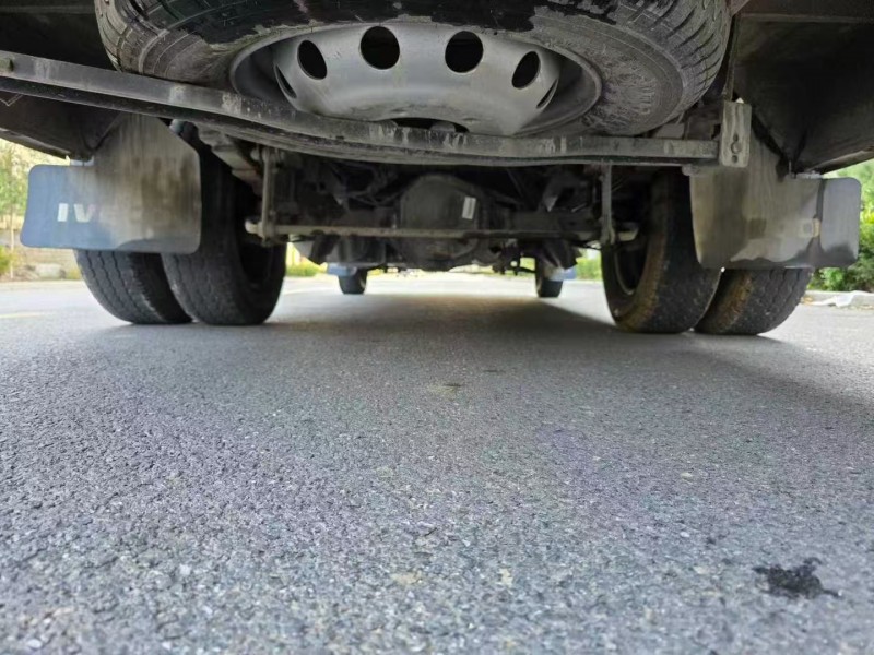 淄博23年依维柯得意6