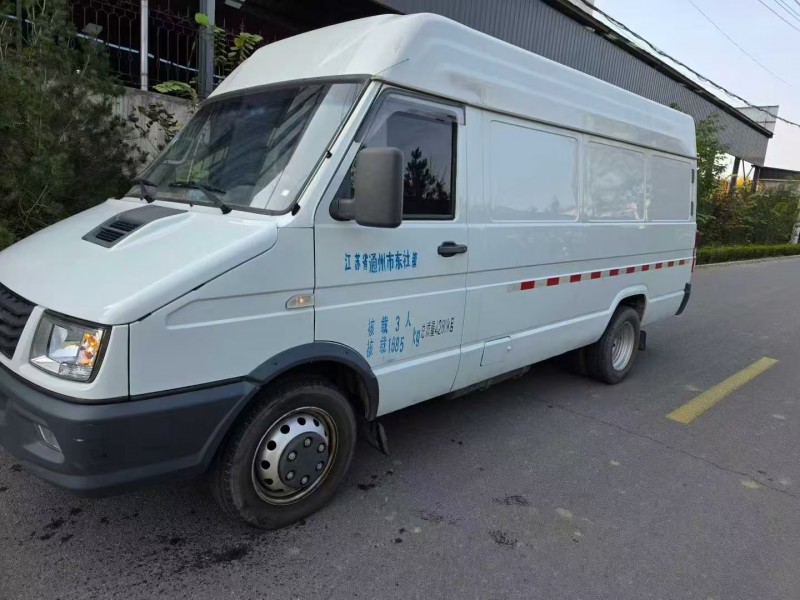 淄博23年依维柯得意7