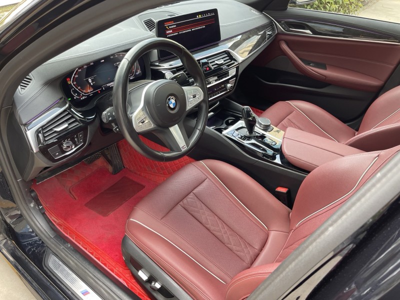 济宁23年宝马5系6